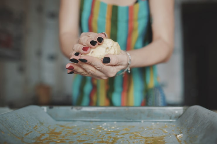 Jak usunąć rozlany wosk z pomnika