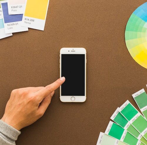 Jak zmienić kolor ikon na iPhonie?