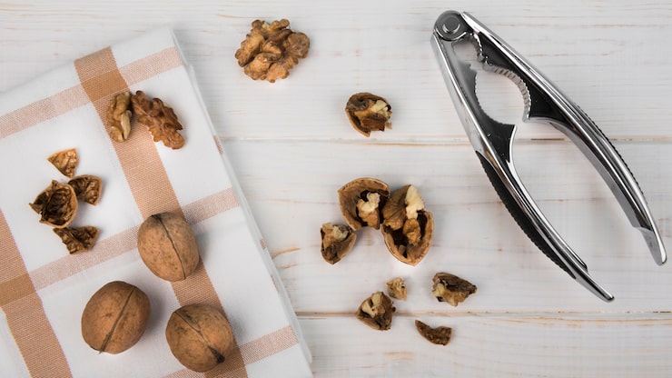 Jak Rozłupać Orzechy Włoskie Bez Dziadka Do Orzechów