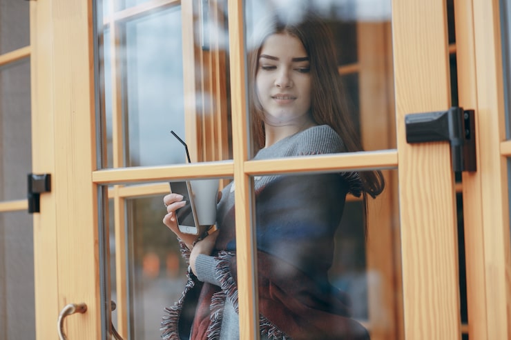 Jak otworzyć zablokowane drzwi balkonowe?