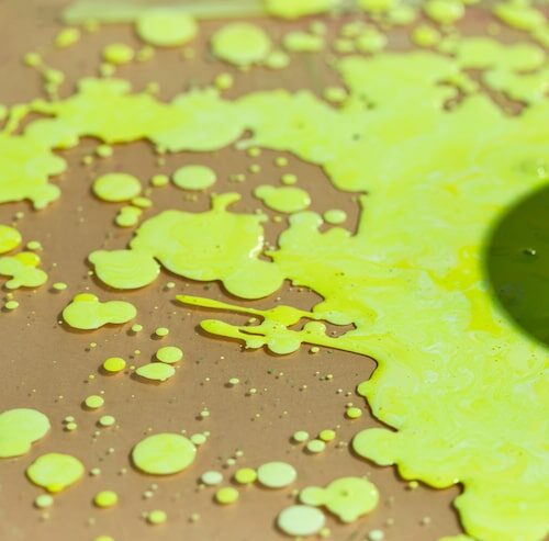 Jak usunąć plamy po chlorze?