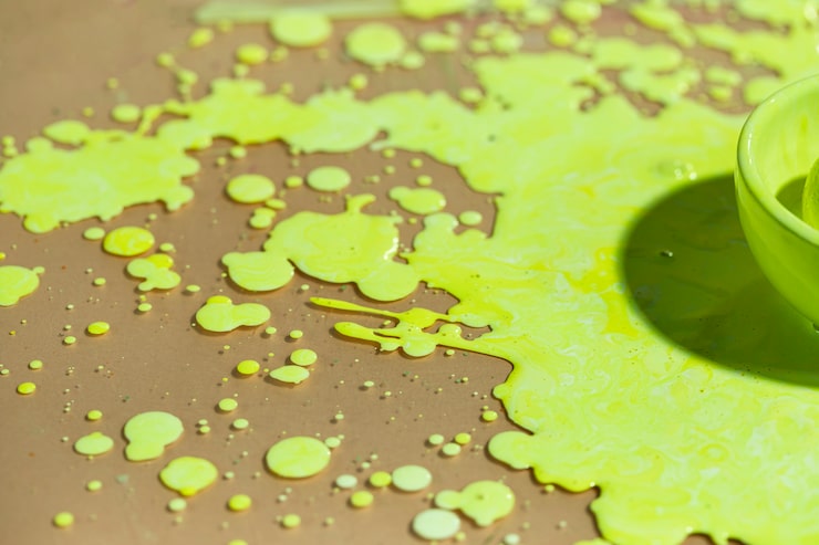 Jak usunąć plamy po chlorze?