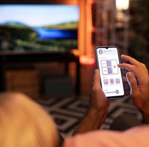 Jak udostępnić ekran z telefonu na TV?