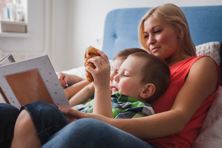 Jak prawidłowo przystawić dziecko do karmienia piersią film