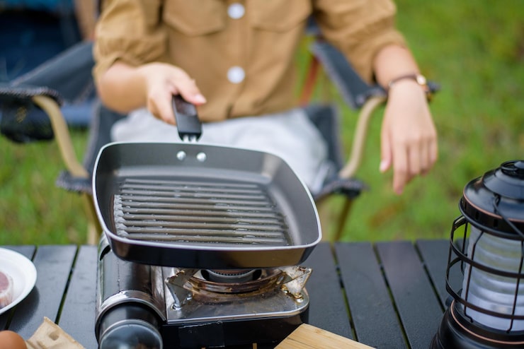 Grill gazowy – na co zwrócić uwagę? Poradnik zakupowy dla początkujących